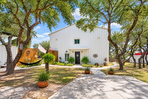 1324 N Verne St, Rockport, TX 78382 - MLS#: 156158