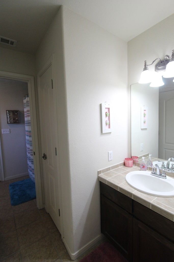 Round Top, Texas, 78946, United States, 3 Bedrooms Bedrooms, ,3 BathroomsBathrooms,Residential,Active,2034012