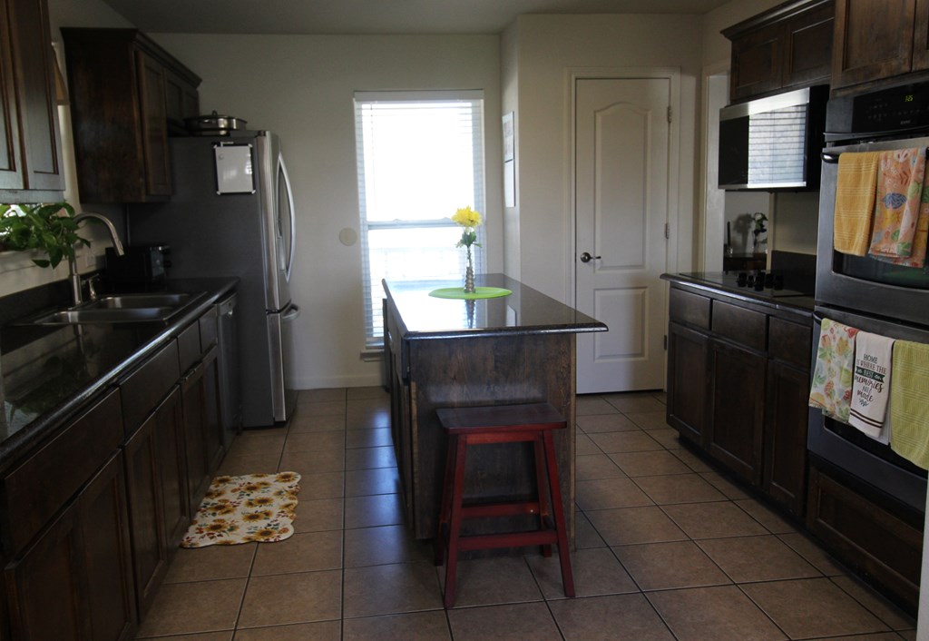 Round Top, Texas, 78946, United States, 3 Bedrooms Bedrooms, ,3 BathroomsBathrooms,Residential,Active,2034012