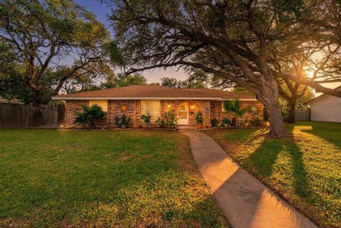 1638 Palm Dr, Aransas Pass, TX 78336 - MLS#: 155338