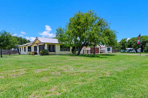 1622 Cherry St, Rockport, TX 78382 - MLS#: 155366