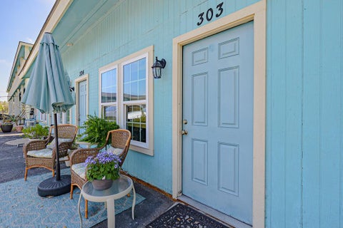 1809 Hillcrest Unit 303, Rockport, TX 78382 - MLS#: 152735