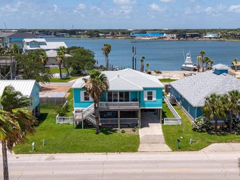 1811 Bay Shore Dr, Rockport, TX 78382 - MLS#: 155435