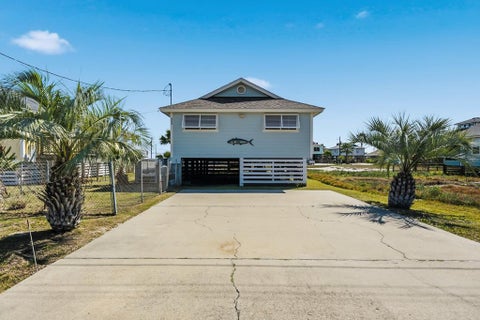 908 S Live Oak St, Rockport, TX 78382 - MLS#: 150661