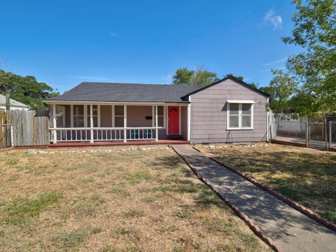 225 S Whitney St, Aransas Pass, TX 78336 - MLS#: 156042