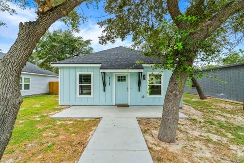 1113 N Ann, Rockport, TX 78382 - MLS#: 156072