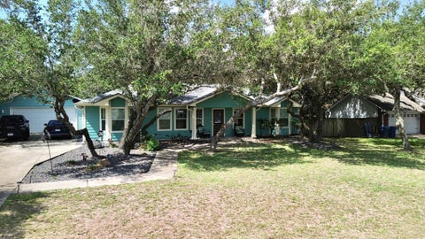 106 El Cid Dr, Rockport, TX 78382 - MLS#: 155487