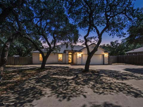 113 Oak Tree St, Rockport, TX 78382 - MLS#: 155811