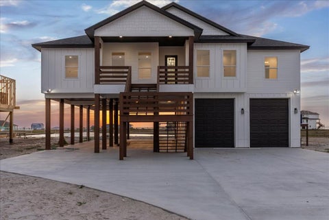 10 Westpointe Dr, Rockport, TX 78382 - MLS#: 155423
