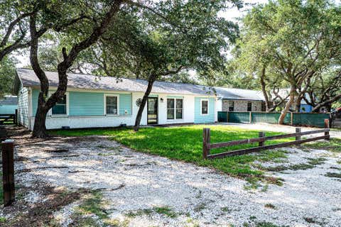 205 Winding Way, Rockport, TX 78382 - MLS#: 155762