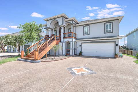 113 Bay Ct, Aransas Pass, TX 78336 - MLS#: 150489