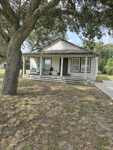 1121 Lady Claire St, Rockport, TX 78382 - MLS#: 156141