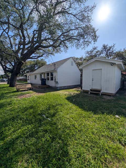 210 Sweet Bay St, Rockport, TX 78382 - MLS#: 155123