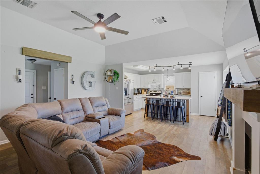 231 Cloverleaf Lane - Photo 4