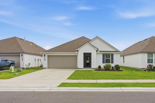 265 Paisley Parkway