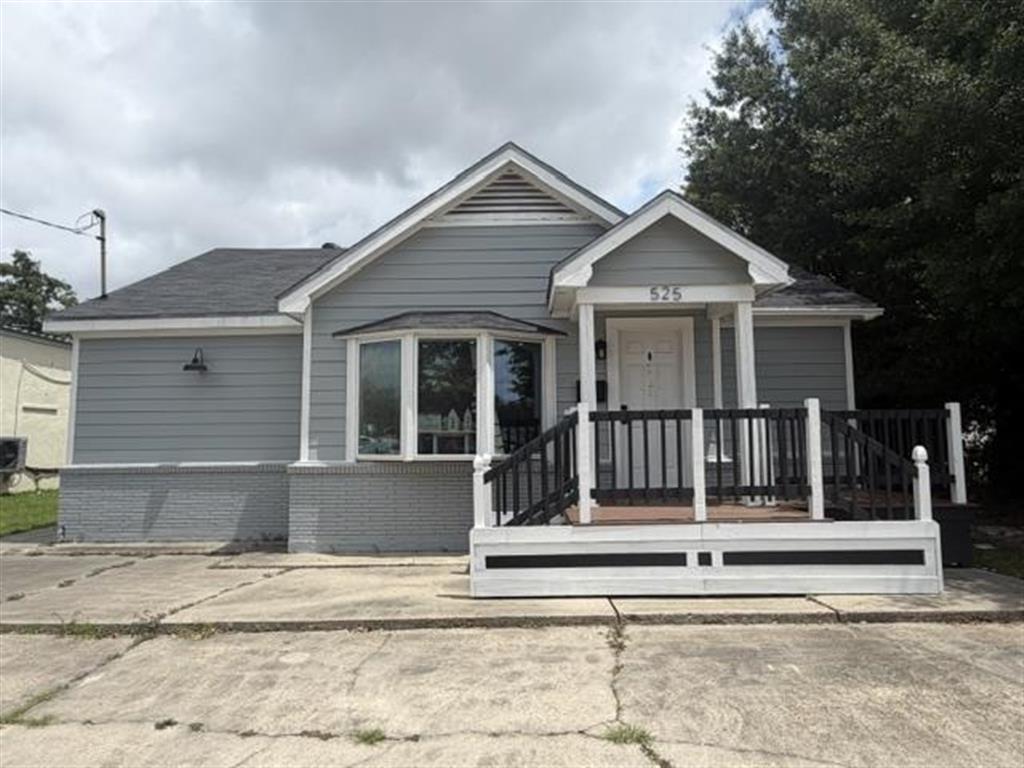 Photo 1 of 11 — 525 Alamo Street, Lake Charles, LA 70601