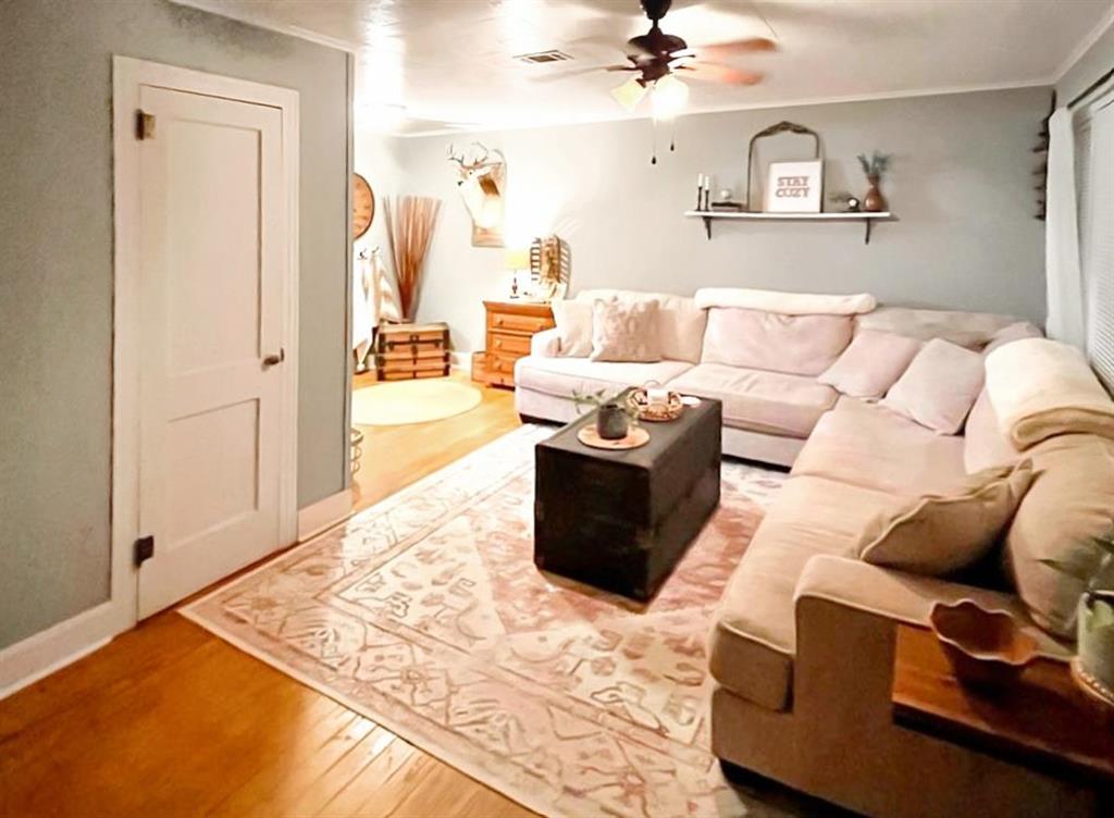 606 W 9th Avenue W - Photo 2