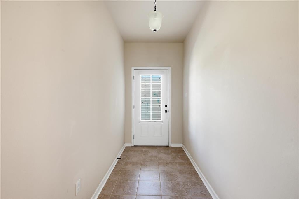 217 Longhill Drive - Photo 4
