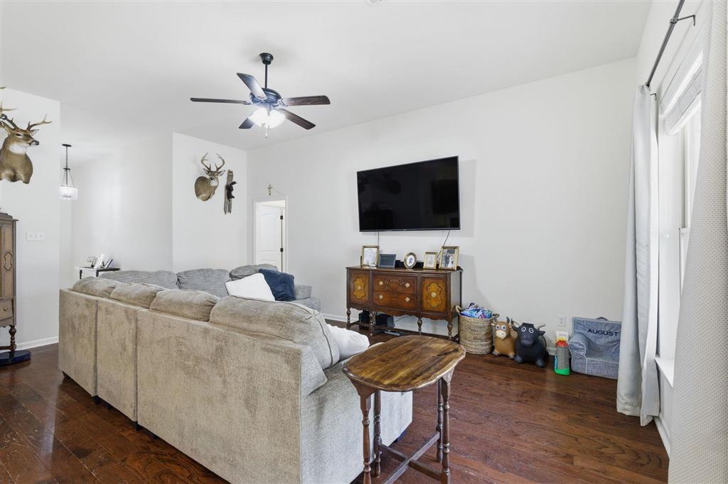 368 Madison Crossing - Photo 4