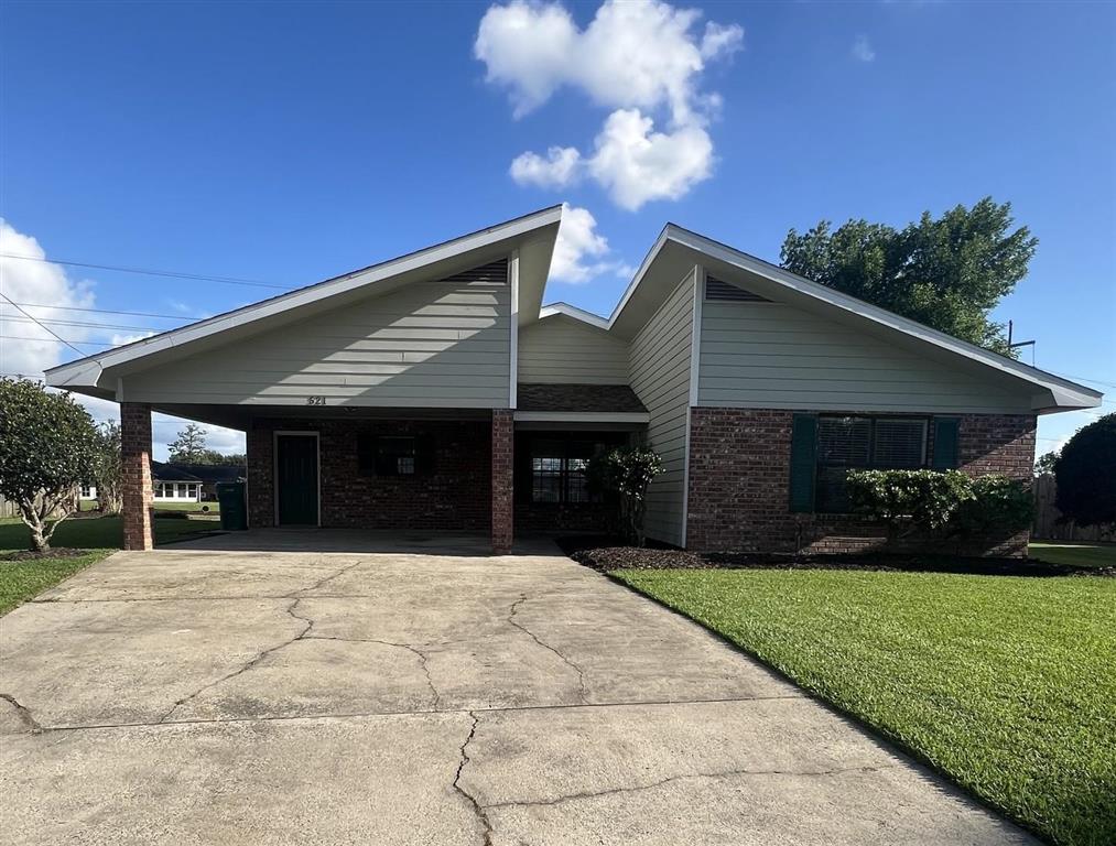 Photo 1 of 21 — 521 S Trailwood Street S, Sulphur, LA 70663
