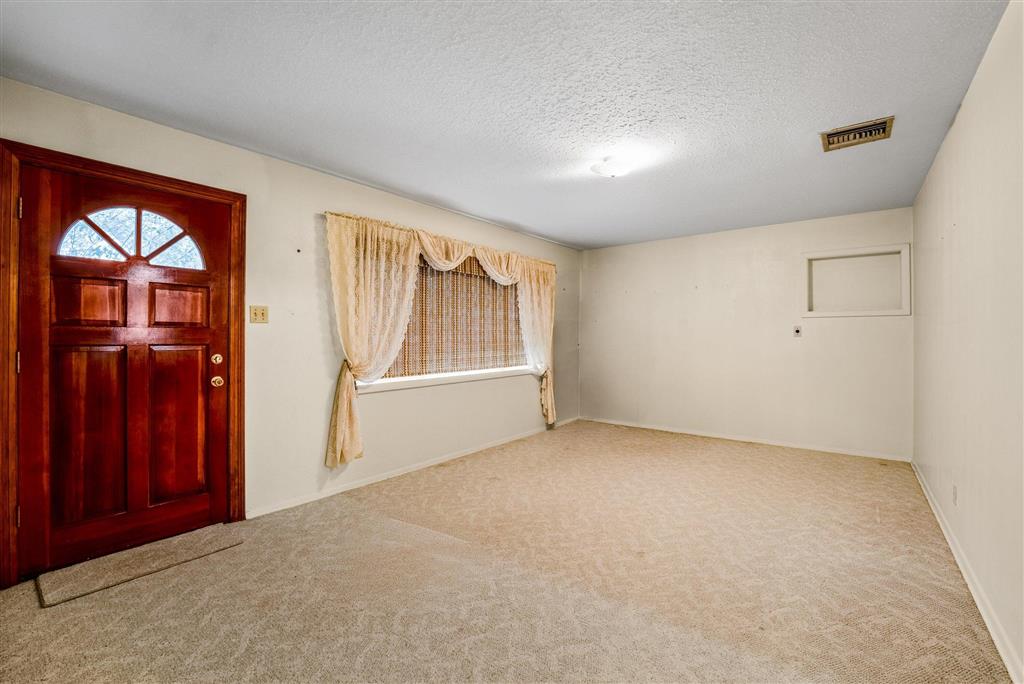 4439 Oaklawn - Photo 2