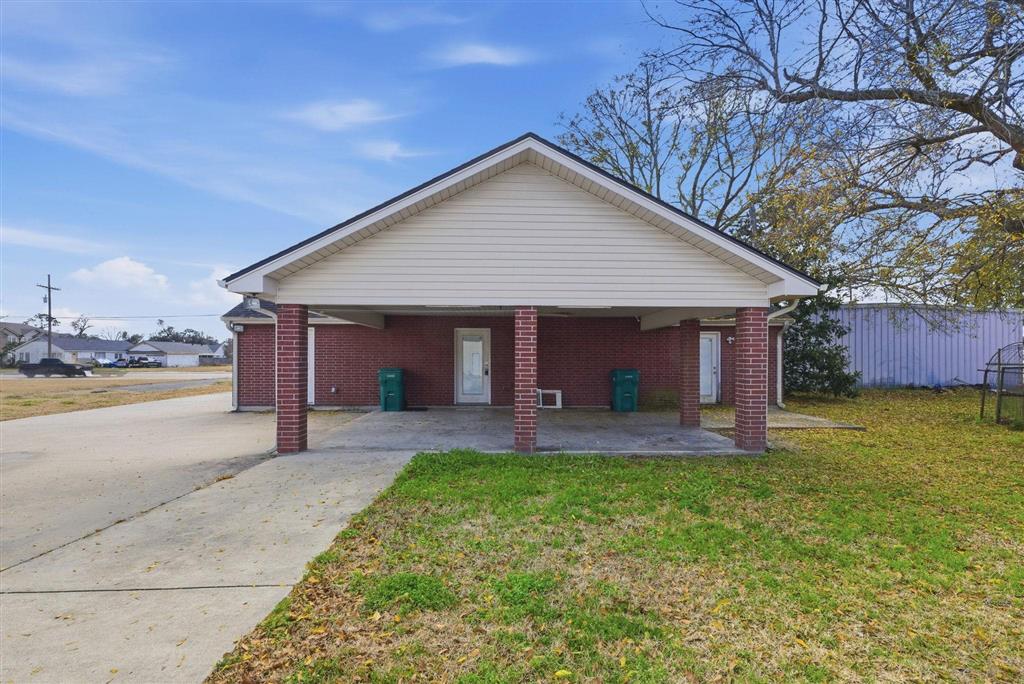 320 Cypress St - Photo 3