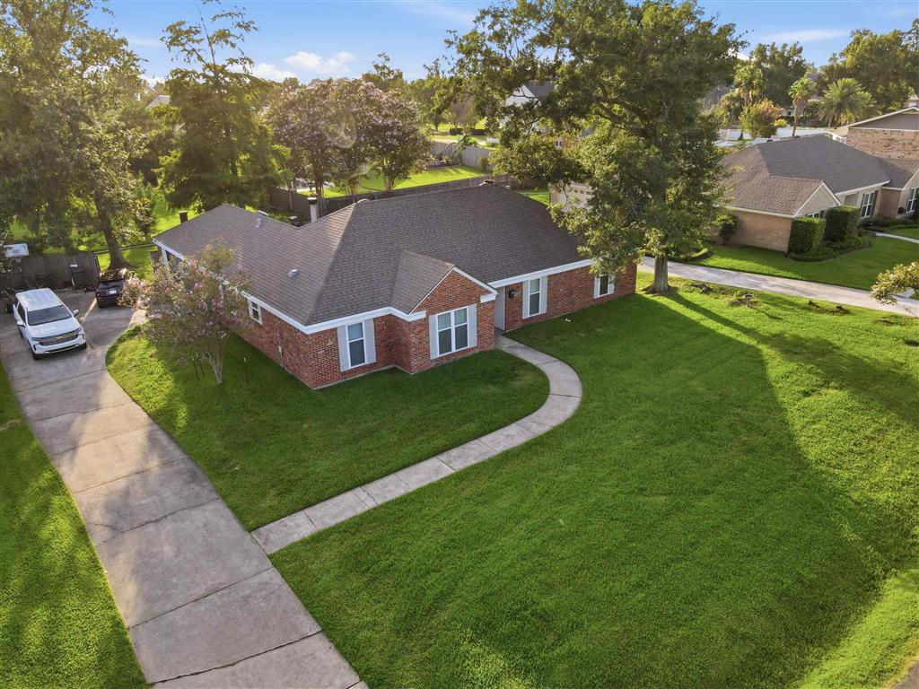 Photo 1 of 19 — 5000 W Saint Charles Ave Avenue W, Lake Charles, LA 70605