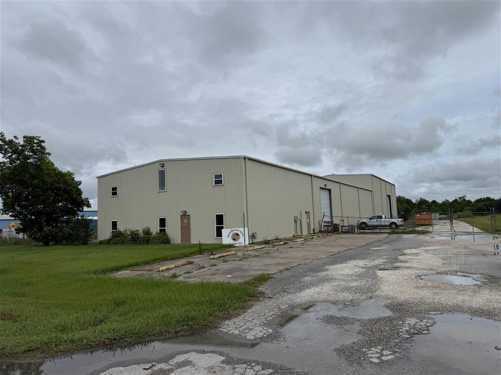 Photo 1 of 10 — 6754 E Highway 90 E, Lake Charles, LA 70615