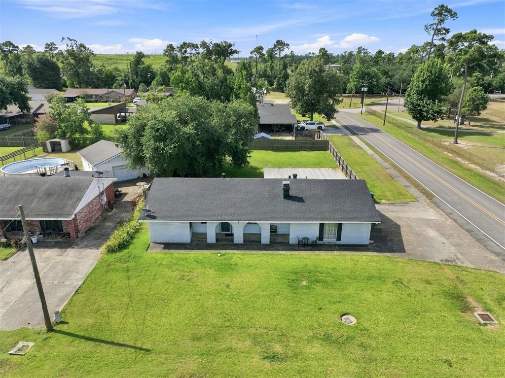 415 Hollywood Lane - Photo 2