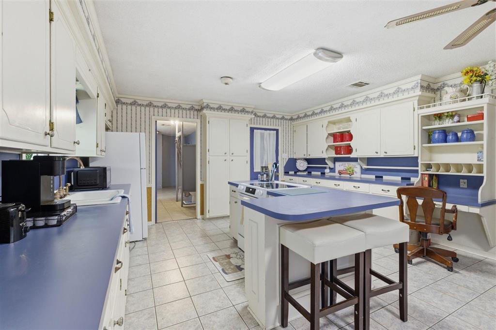 1240 Pine Hill Road - Photo 4