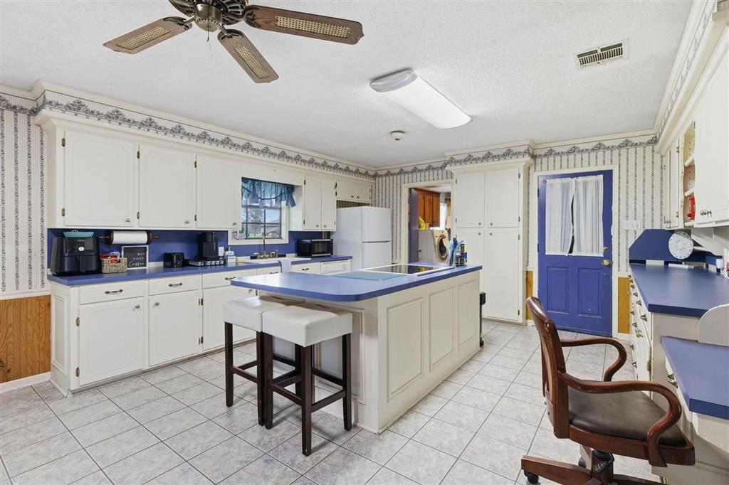 1240 Pine Hill Road - Photo 3