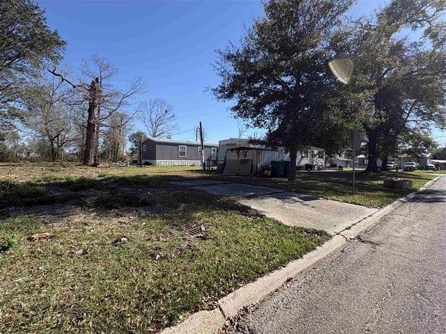 818 Live Oak Street