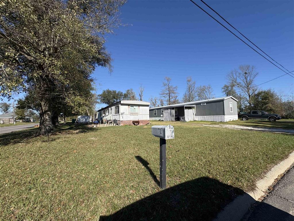 818 Live Oak Street - Photo 3