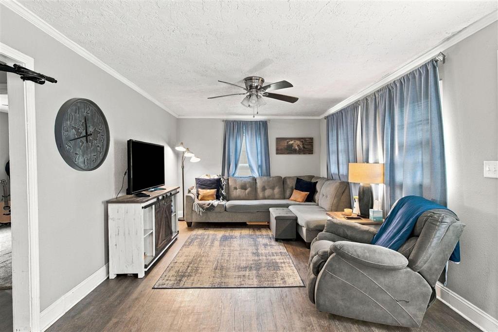 926 Bee Tree Street - Photo 3