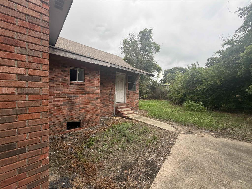 407 Jackson Street - Photo 3
