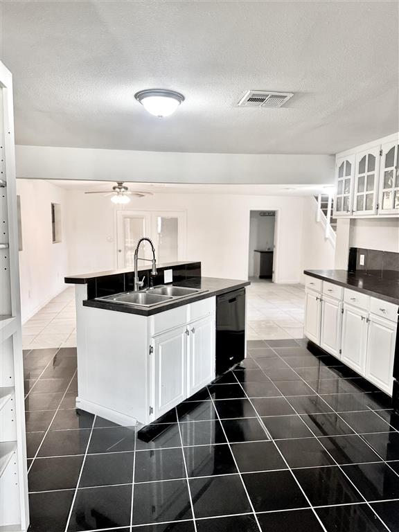 1303 Wendell - Photo 4