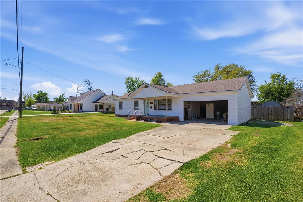 Photo 1 of 27 — 4022 Auburn Street, Lake Charles, LA 70607
