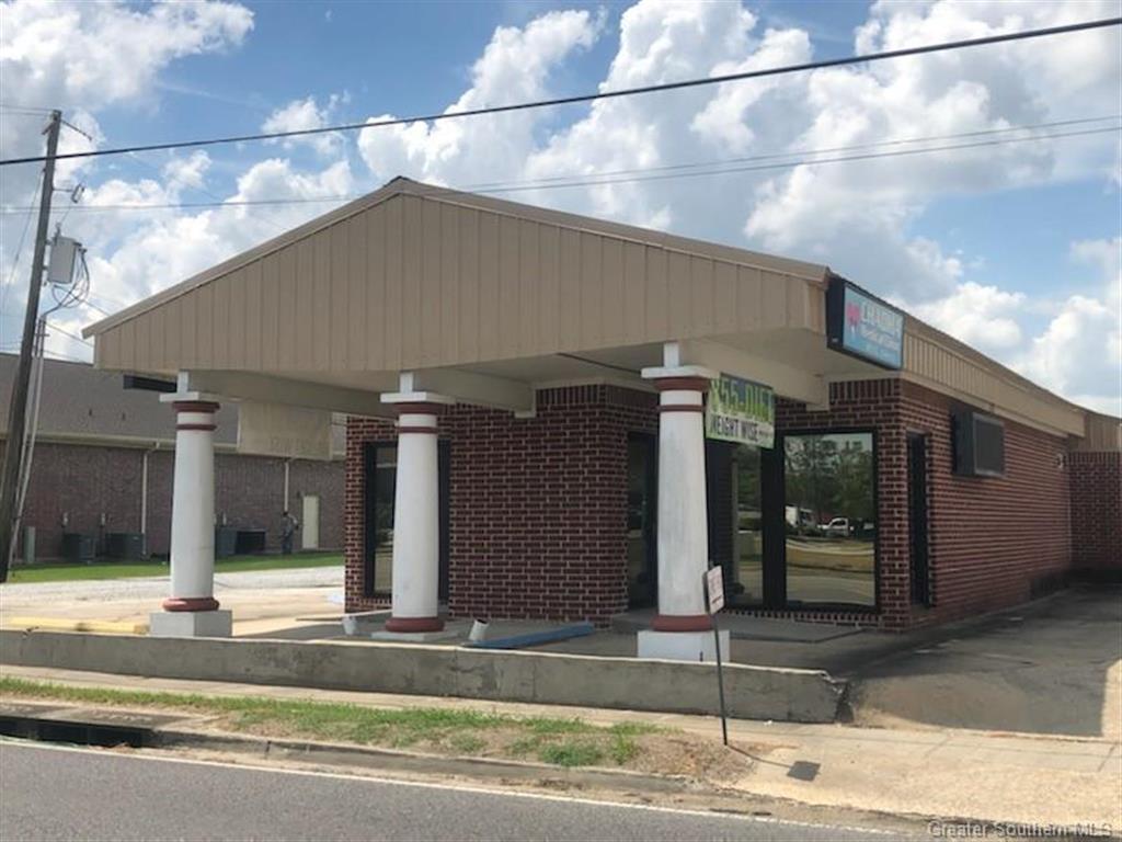 Photo 1 of 20 — 237 SAM HOUSTON JONES Parkway, Lake Charles, LA 70611