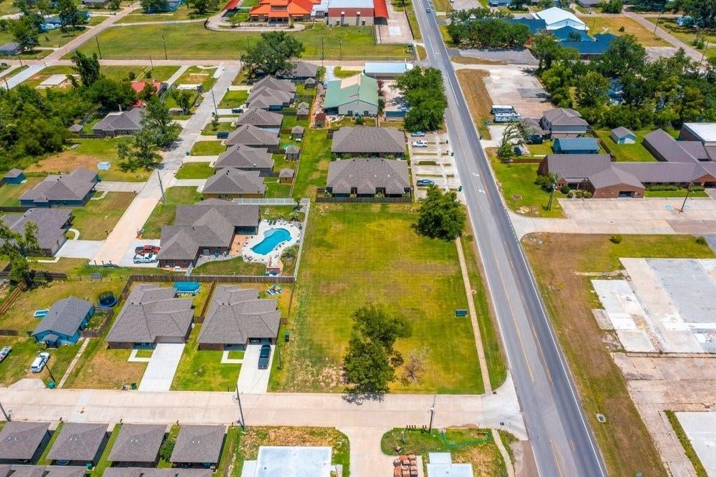 Sulphur Avenue - Photo 4