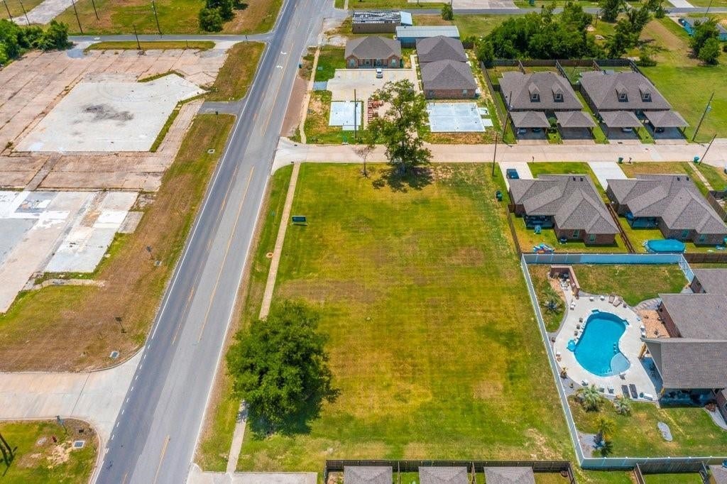 Sulphur Avenue - Photo 3
