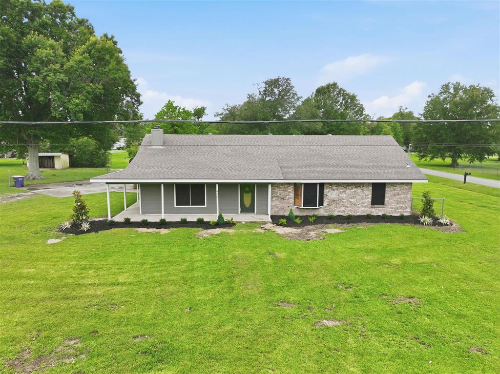 Photo 1 of 21 — 400 S Shermam S, Iowa, LA 70647