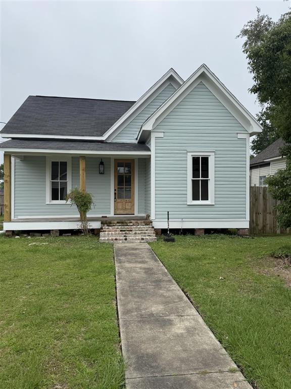 Photo 1 of 13 — 1014 Iris Street, Lake Charles, LA 70601