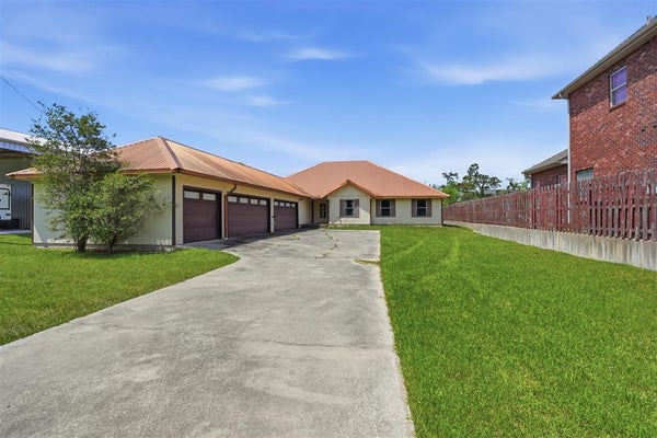 3701 DAVIS RD, WESTLAKE, LA 70669 - Image b57bfc7699d33cffd73abdcf9fde9289/1348308843