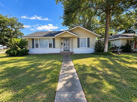 1722 11TH ST, LAKE CHARLES, LA 70601 - Image b880ceb0f01a8dcdac14247ef77cff0a/2951097082