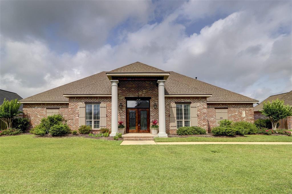 Photo 1 of 42 — 5128 E Worthington Dr Drive E, Lake Charles, LA 70605