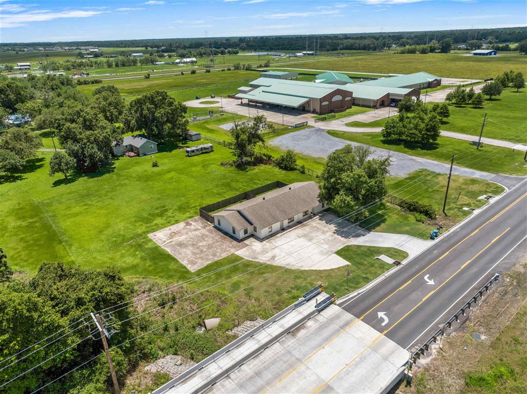 528 Currie Drive - Photo 3