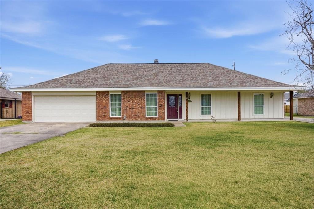 Photo 1 of 27 — 37 Eucaplytus Street, Sulphur, LA 70663