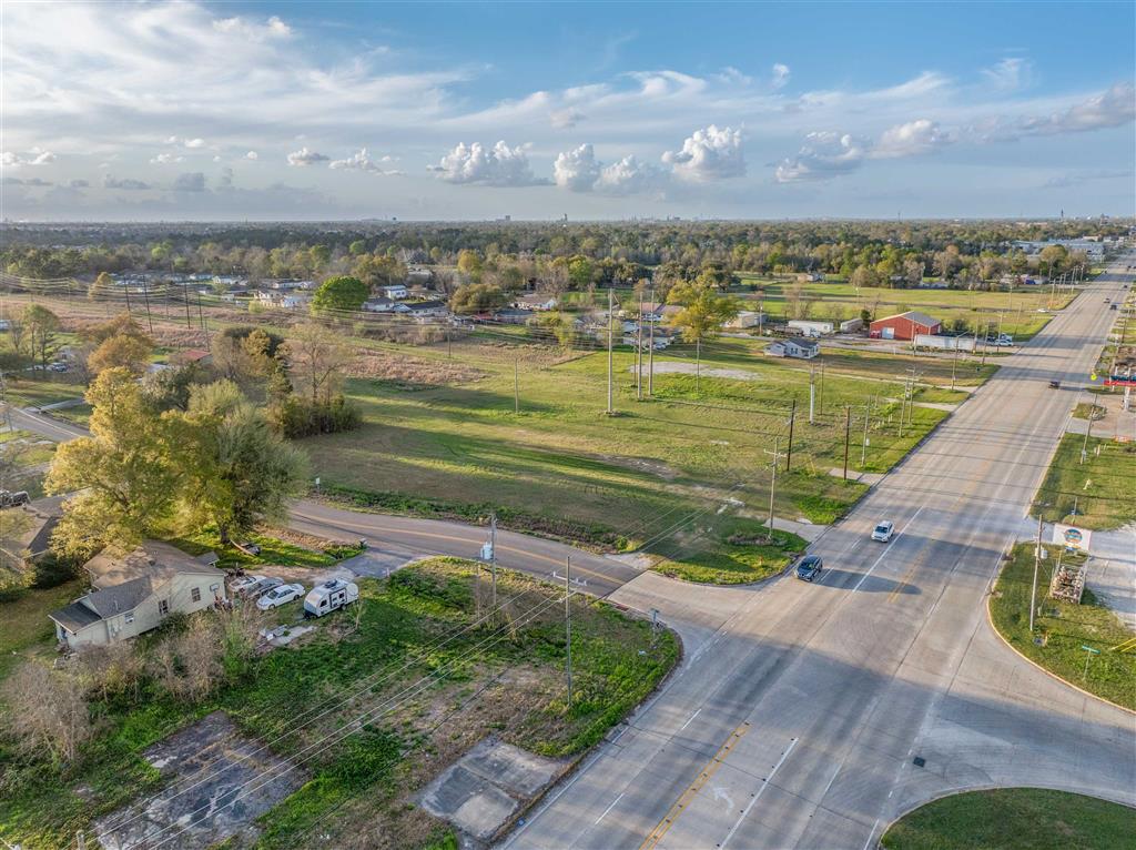 Photo 1 of 4 — 0 Common Street, Lake Charles, LA 70607