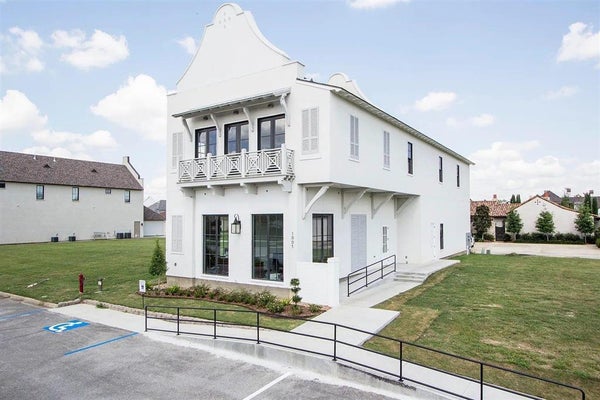 1007 CAMELLIA BLVD # 200, LAFAYETTE, LA 70508 - Image d2fe08a3a2f54ebec5c2b5e617891475/3587908969
