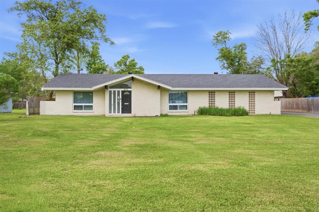 Photo 1 of 32 — 814 Holly St Street, Lake Charles, LA 70601